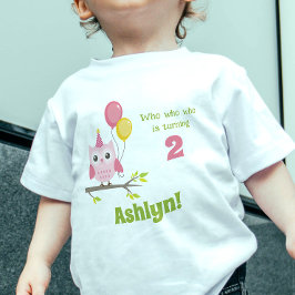 かわいいピンクの2歳になるパーティーオウル 2歳の誕生日 ベビーTシャツ
