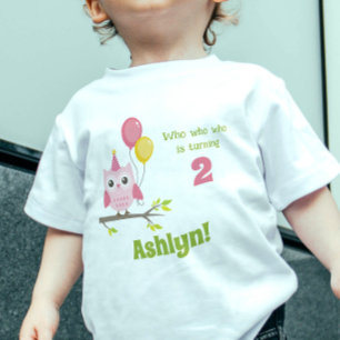かわいいピンクの2歳になるパーティーオウル 2歳の誕生日 ベビーTシャツ