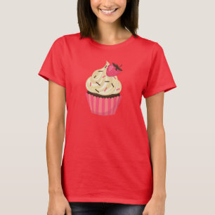 かわいいピンクはいちごのカップケーキを振りかけます Tシャツ
