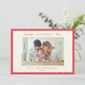 かわいいピンクカスタムレッドの家族写真バレンタインデー シーズンカード (スタンド正面)
