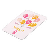 かわいいピンクカラフルバルーン女の子誕生日 マグネット (左側)