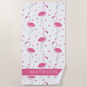 かわいいピンクガーリーのフラミンゴラブパーソナライズされたハート ビーチタオル (正面)