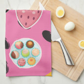 かわいいピンクガーリーのフルーツとデザートイラストレーション キッチンタオル (四つ折り)