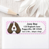 かわいいピンクギンガムイングリッシュスリンガースパニエル犬 ラベル (インサイチュ)