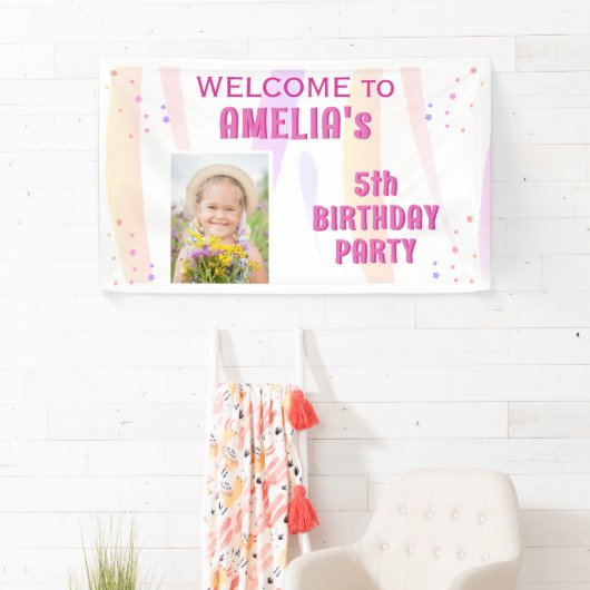 かわいいピンクスターズガールフォト誕生日へようこそ 横断幕 (インサイチュ)