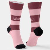 かわいいピンクストライプののパターン名文字 ソックス (傾斜あり)