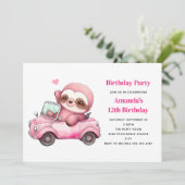 かわいいピンクスロースで車を運転誕生日 招待状 (スタンド正面)
