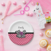 かわいいピンクドットパープルバラシェブロンボウと名前 ペーパープレート (パーティー)