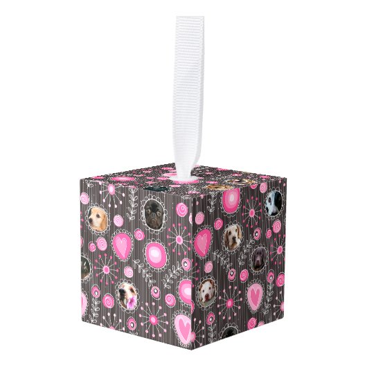 かわいいピンクハートとフラワードッグ母フォトコラージュ キューブオーナメント (正面アングル)