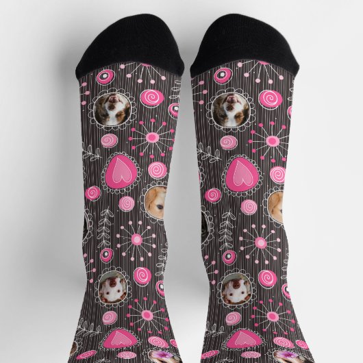 かわいいピンクハートとフラワードッグ母フォトコラージュ ソックス (上部)