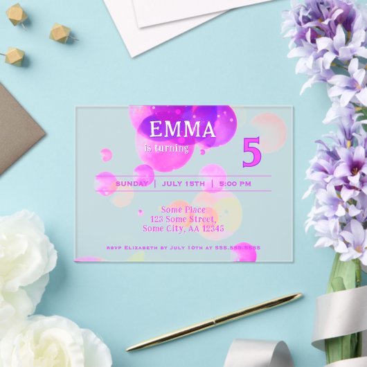 かわいいピンクバブル子供の誕生日パーティー アクリル招待状 (インサイチュ (ウェディング))