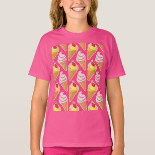かわいいピンクパターンとストロベリーアイスクリーム Tシャツ