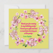 かわいいピンクフローラボウガールフォト誕生日 サンキューカード (裏面)