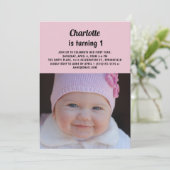 かわいいピンク小さな女の子の誕生日の写真1 招待状 (スタンド正面)