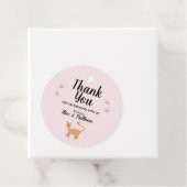 かわいいピンク猫の漫画モダン赤ちゃんシャワー フェイバータグ (インサイチュ)