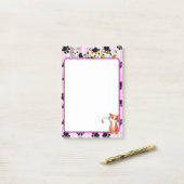 かわいいピンク色の足かわいい子猫4" x 6" ポストイット (デスク上)