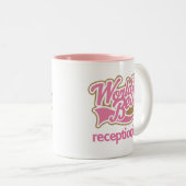 かわいいピンク賞の世界のベストの受付係 ツートーンマグカップ (正面右)