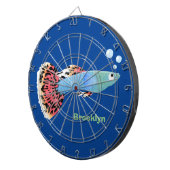 かわいいファンシーグッピーの熱帯魚の漫画 ダーツボード (正面右)