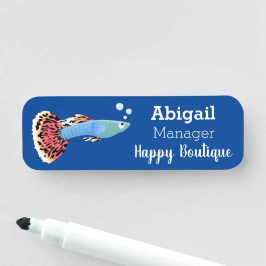 かわいいファンシーグッピーの熱帯魚の漫画 名札 (インサイチュ)