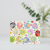 かわいいフクロウと花のパターン – クリーム ポストカード (スタンド正面)