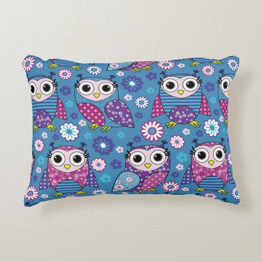 かわいいフクロウと花 アクセントクッション (正面)