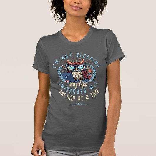 かわいいフクロウのデバッグ人生 Tシャツ (正面)