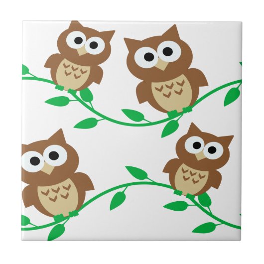 かわいいフクロウのフクロウ タイル (正面)