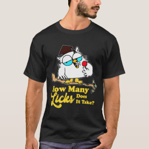 かわいいフクロウの男女性は何匹のねこをとる Tシャツ