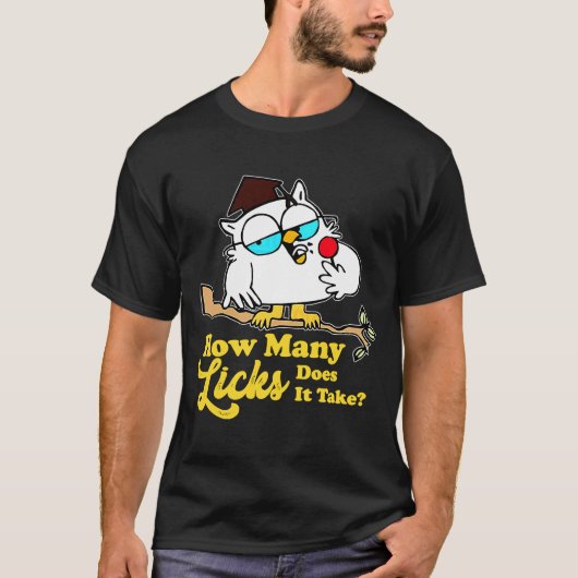かわいいフクロウの男女性は何匹のねこをとる Tシャツ (正面)
