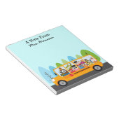 かわいいフクロウスクールバスドライバー ノートパッド (アングル)