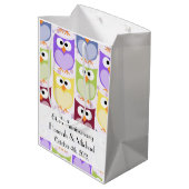 かわいいフクロウ柄フクロウカラフルズ記念日 ミディアムペーパーバッグ (裏面アングル)
