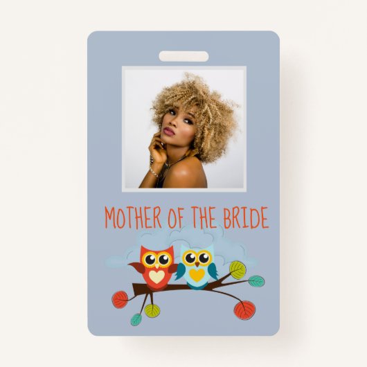 かわいいフクロウ結婚をテーマにした青いオレンジ バッジ (正面)