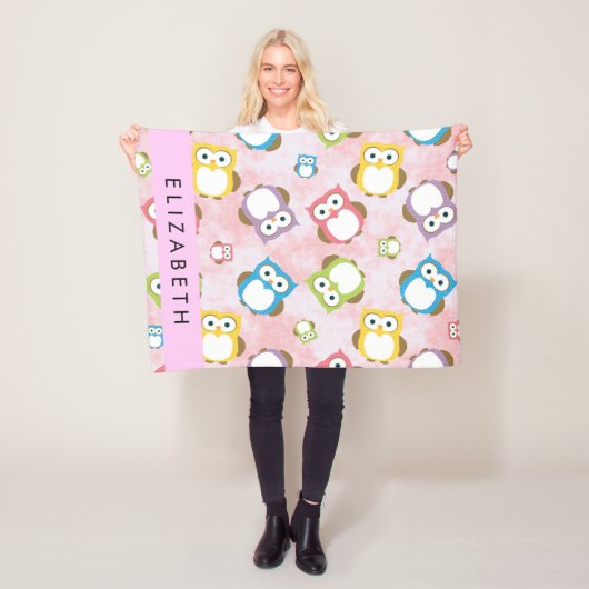 かわいいフクロウ、フクロウカラフルの柄、フクロウ、お名前 フリースブランケット (インサイチュ)