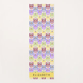 かわいいフクロウ、フクロウカラフルの柄、フクロウ、お名前 ヨガマット (正面)