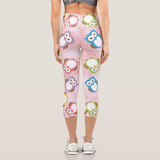 かわいいフクロウ、フクロウカラフル、フクロウ、ベビーフクロウ カプリレギンス (裏面)