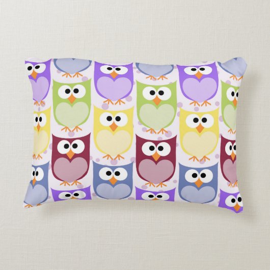 かわいいフクロウ、フクロウ柄、ベビーフクロウカラフル、フクロウ アクセントクッション (裏面)