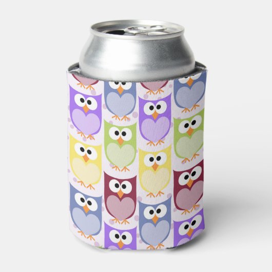 かわいいフクロウ、フクロウ柄、ベビーフクロウカラフル、フクロウ 缶クーラー (缶正面)