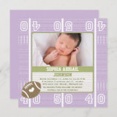 かわいいフットボールのベビーの発表の紫色の女の子 案内状 (正面/裏面)