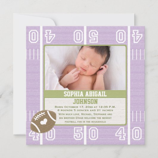かわいいフットボールのベビーの発表の紫色の女の子 案内状 (正面)