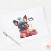 かわいいフランスのブルドッグ、ピンクのドレス、お誕生日ケーキ スクエアシール (封筒)
