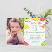 かわいいフルーツテーマキッド2歳の誕生日パーティー 招待状 (スタンド正面)