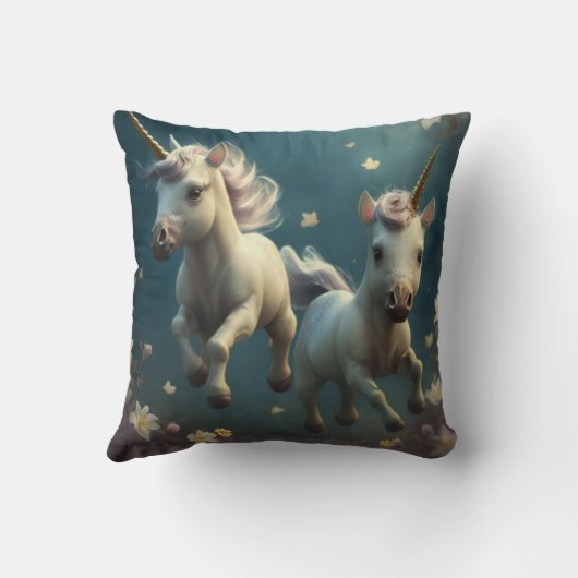 かわいいフローラ飛んでいるユニコーン小さなポニースロー クッション (裏面)