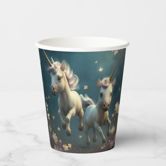 かわいいフローラ飛んでいるユニコーン小さなポニー紙クー 紙コップ (正面)