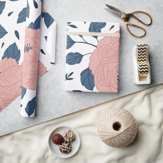 かわいいフローラlピンク&ネイビーブライダルシャワー ラッピングペーパー (クラフト)