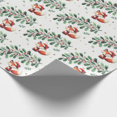 かわいいフワフワのクリスマスサンタキツネリース ラッピングペーパー (角)