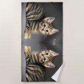 かわいいフワフワの猫ベビー ビーチタオル (正面)