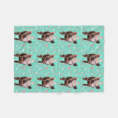 かわいいブタ-青及びピンクの渦巻 フリースブランケット (正面(横))