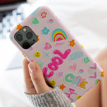 かわいいブライトイラストレーションレインボーステッカーパターン Case-Mate iPhone 14 PROケース<br><div class="desc">可愛い明るいY2kイラストレーションスタイルカッコいいのステッカーのパターモダンン、虹、雲、明るい色とパステルカラー、花、平和のサイン、あなたの名前を追加</div>