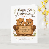 かわいいブラウンのビーバーカップル 5 周年記念ウッド カード (黄色い花)