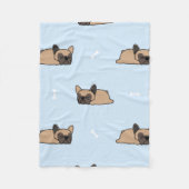 かわいいブルドフランスのッグの子犬、縫い目のない眠り方 フリースブランケット (正面)